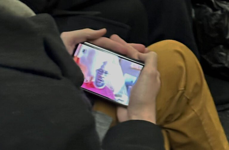 Google Pixel Fold spotted in a New York subway
