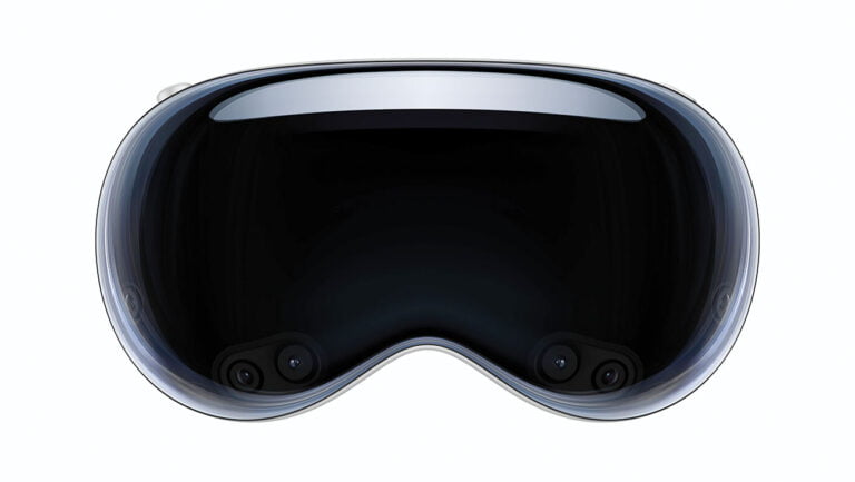 Apple’s Vision Pro Headset On Track to Ship Early Next Year