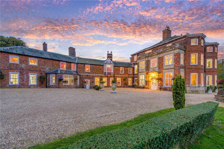 Seven Reasons to Own a Piece of Lincolnshires Rich Historical Estates