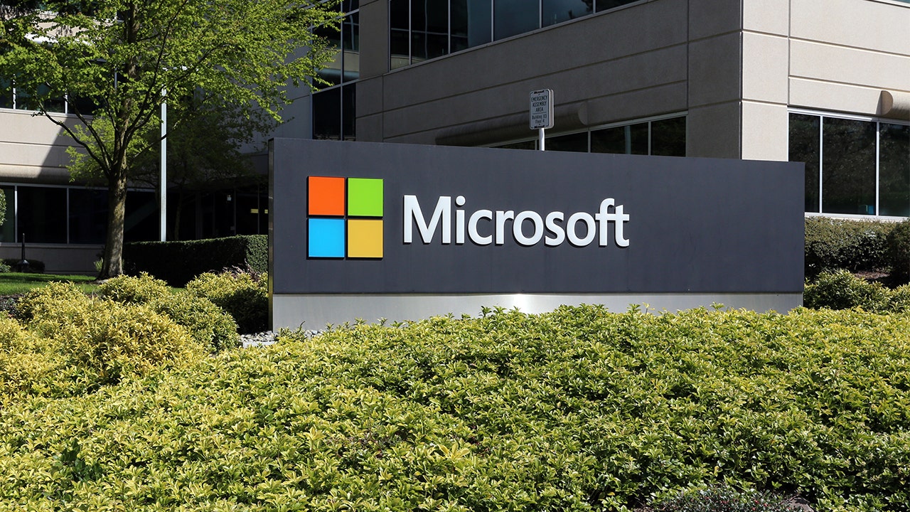 Bing’s AI bot tells reporter it wants to ‘be alive’, ‘steal nuclear codes’ and create ‘deadly virus’ Bing’s AI bot tells reporter it wants to ‘be alive’, ‘steal nuclear codes’ and create ‘deadly virus’