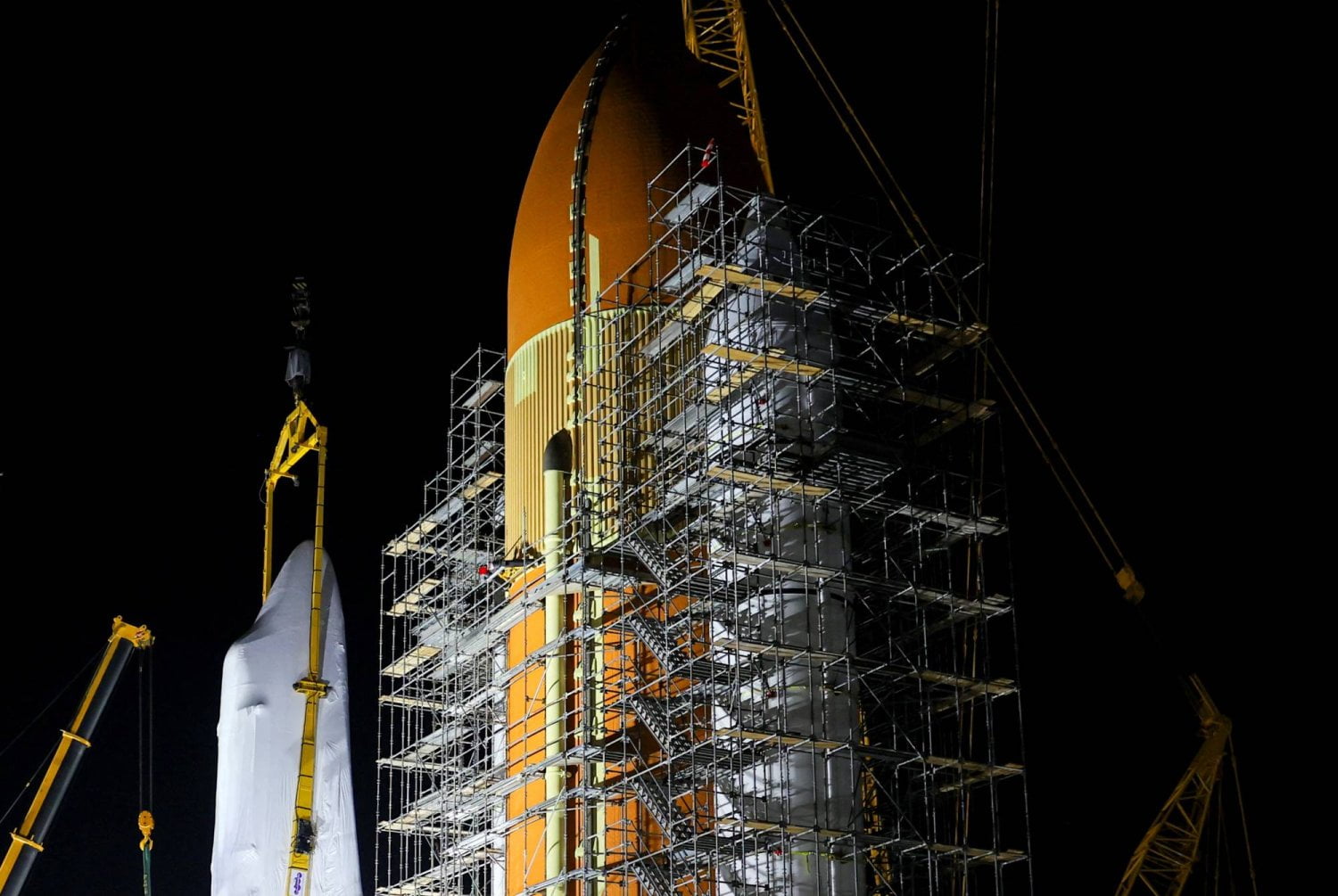 Endeavour’s Majestic Rise: Space Shuttle Now Poised for Eternal Display