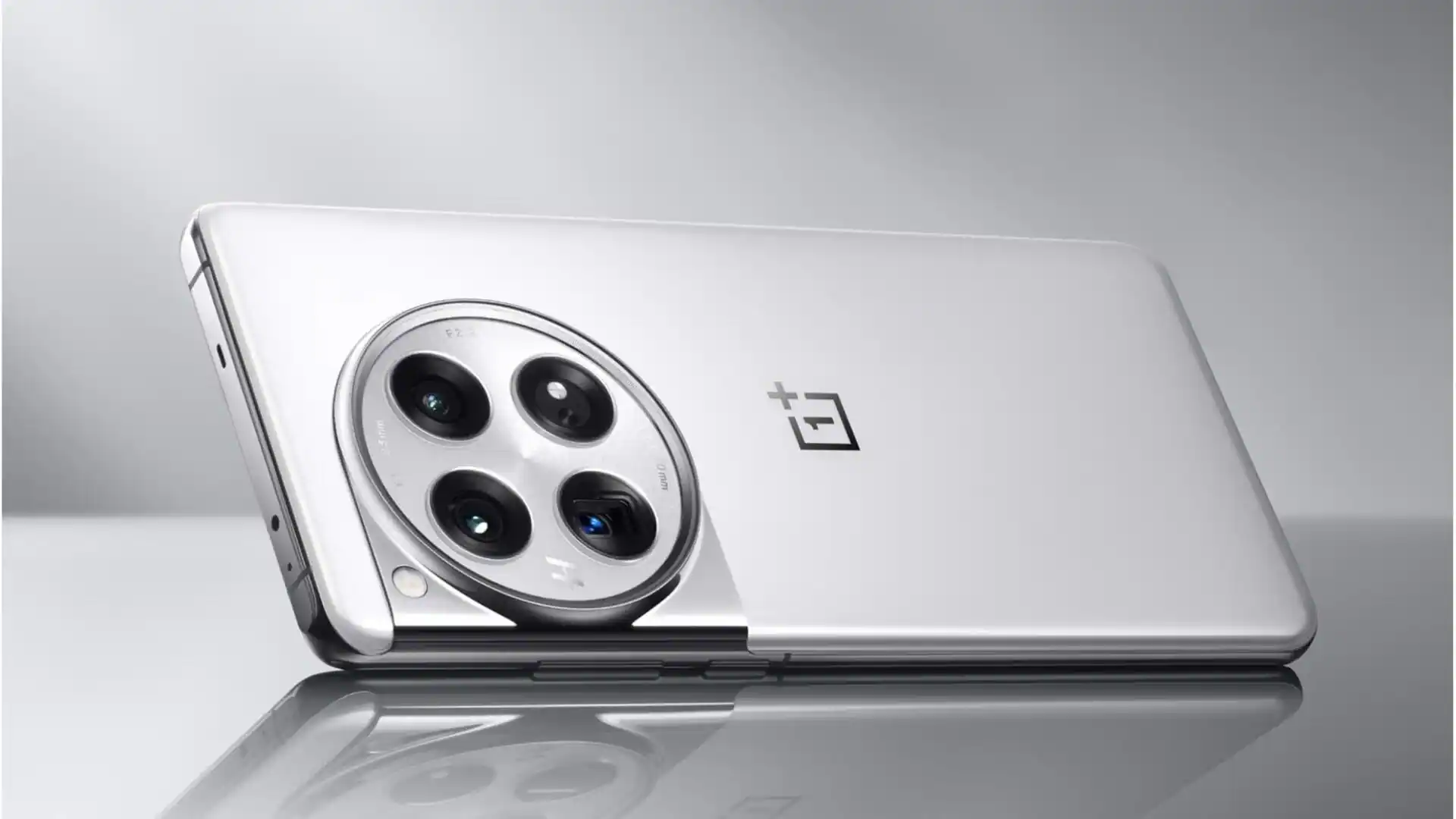 OnePlus 12 Review: The Android Dark Horse Edging Close to Google’s Pixel 8