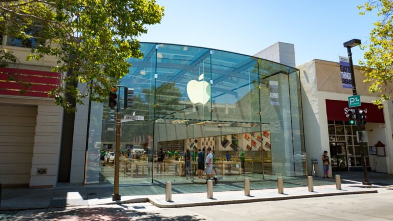 Apple thieves