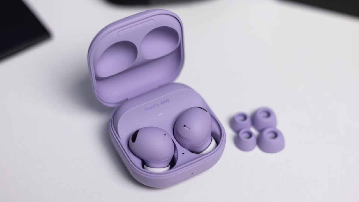 Revolutionizing Communication: Galaxy Buds to Feature Advanced AI Capabilities Revolutionizing Communication: Galaxy Buds to Feature Advanced AI Capabilities