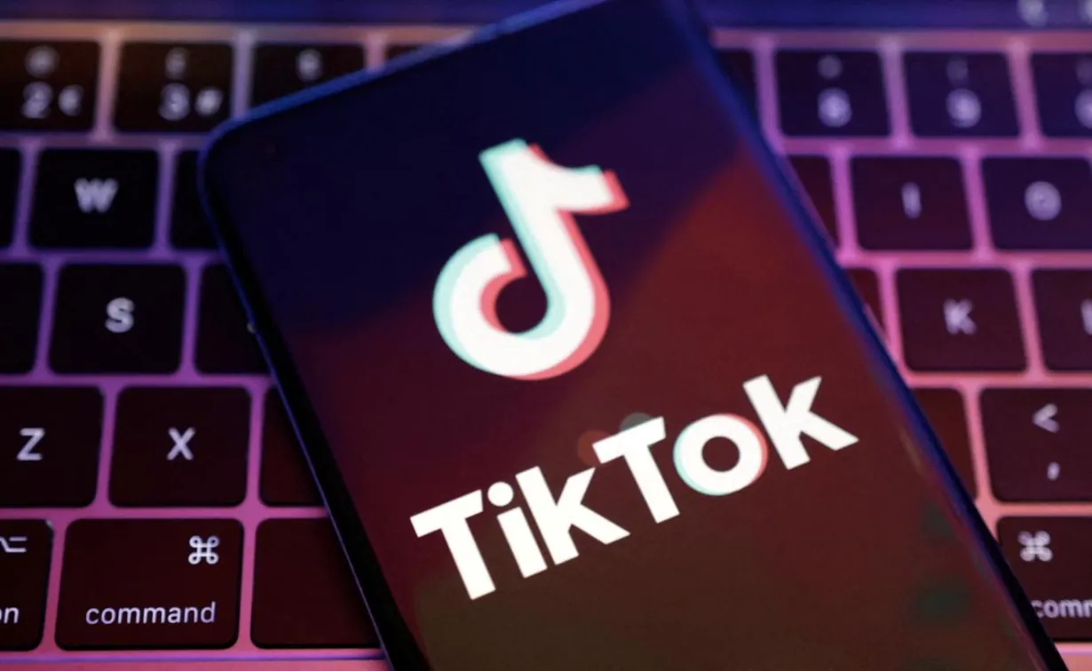 TikTok Expands Royalty Battle by Removing Universal Music Publishing Songs TikTok rolaylity batle