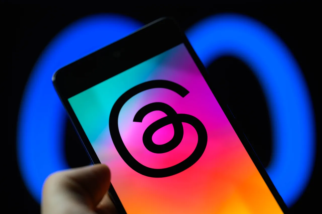 Threads Ventures into Auto-Archiving: A Step Towards Privacy and Fresh Content Threads Ventures into Auto-Archiving: A Step Towards Privacy and Fresh Content