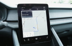 Google Maps Gives CarPlay Drivers a Safety Boost, Android Auto Users Left in the Dust