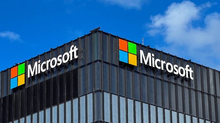 Microsofts 15 Reboots Solution Raises Eyebrows Amidst Global Outage Chaos