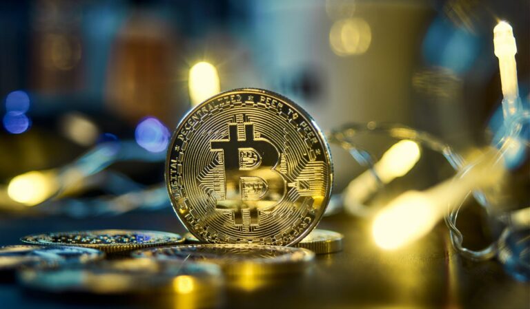 Bitcoins Bullish Setup Awaits Confirmation