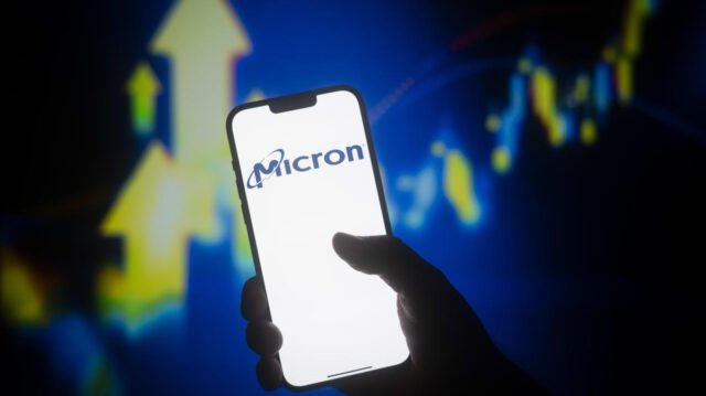 Chip Stocks Soar Chip Stocks Soar
