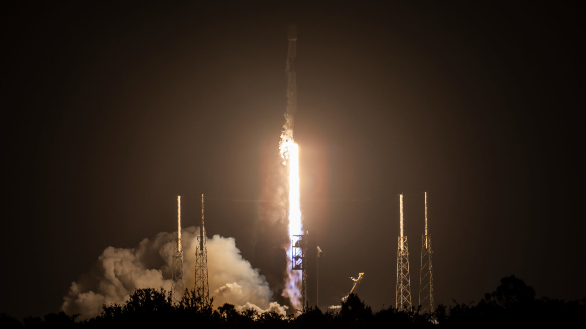 Is This How SpaceX Brings the Internet to Everyone? 28 Starlink Satellites Soar From Florida Is This How SpaceX Brings the Internet to Everyone