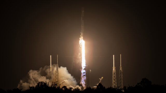 Is This How SpaceX Brings the Internet to Everyone Is This How SpaceX Brings the Internet to Everyone