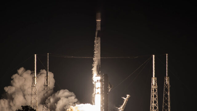 SpaceX Launches 26 Starlink Satellites from California, Lighting Up the West Coast SpaceX Launches 26 Starlink Satellites from California, Lighting Up the West Coast