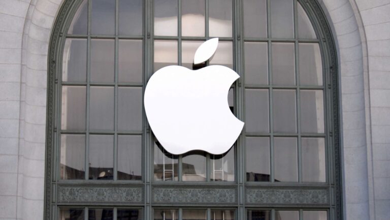 Apple Prepares to Launch Its First Foldable iPhone