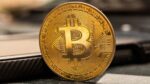 Bitcoin Price Drops to USD 117K After Record High Altcoins Fall