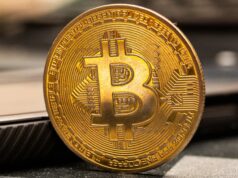 Bitcoin Price Drops to USD 117K After Record High; Altcoins Fall Bitcoin Price Drops to USD 117K After Record High; Altcoins Fall